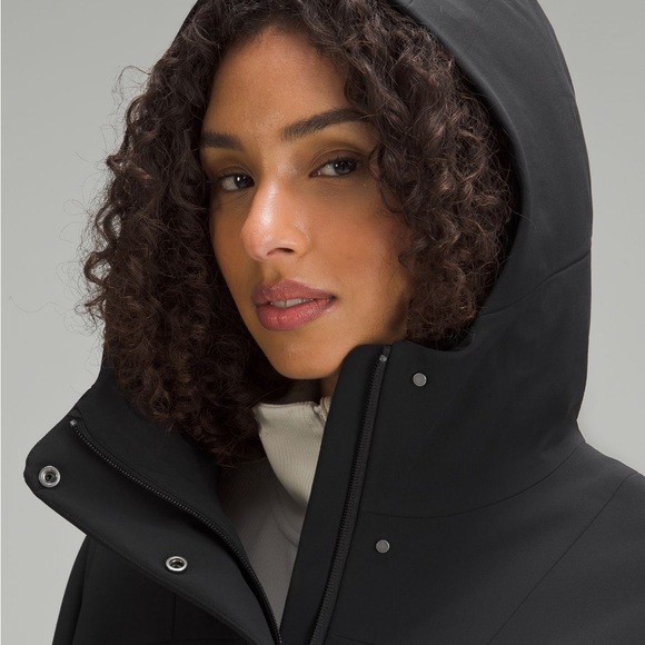 NWT Lululemon RepelShell Cinch-Back Rain Jacket - Picture 4 of 8